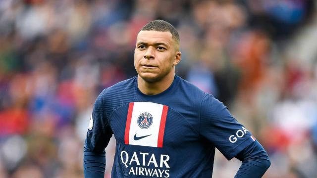 kylian-mbappe-looks-frustrated-during-psg-match.jpg